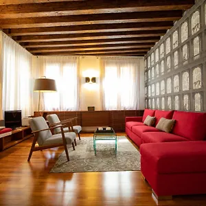 Ca' Della Scimmia-the Welcomist In Venezia