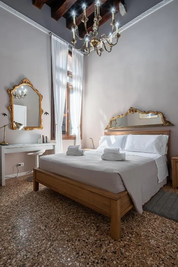 Apartment Sisila Venice
